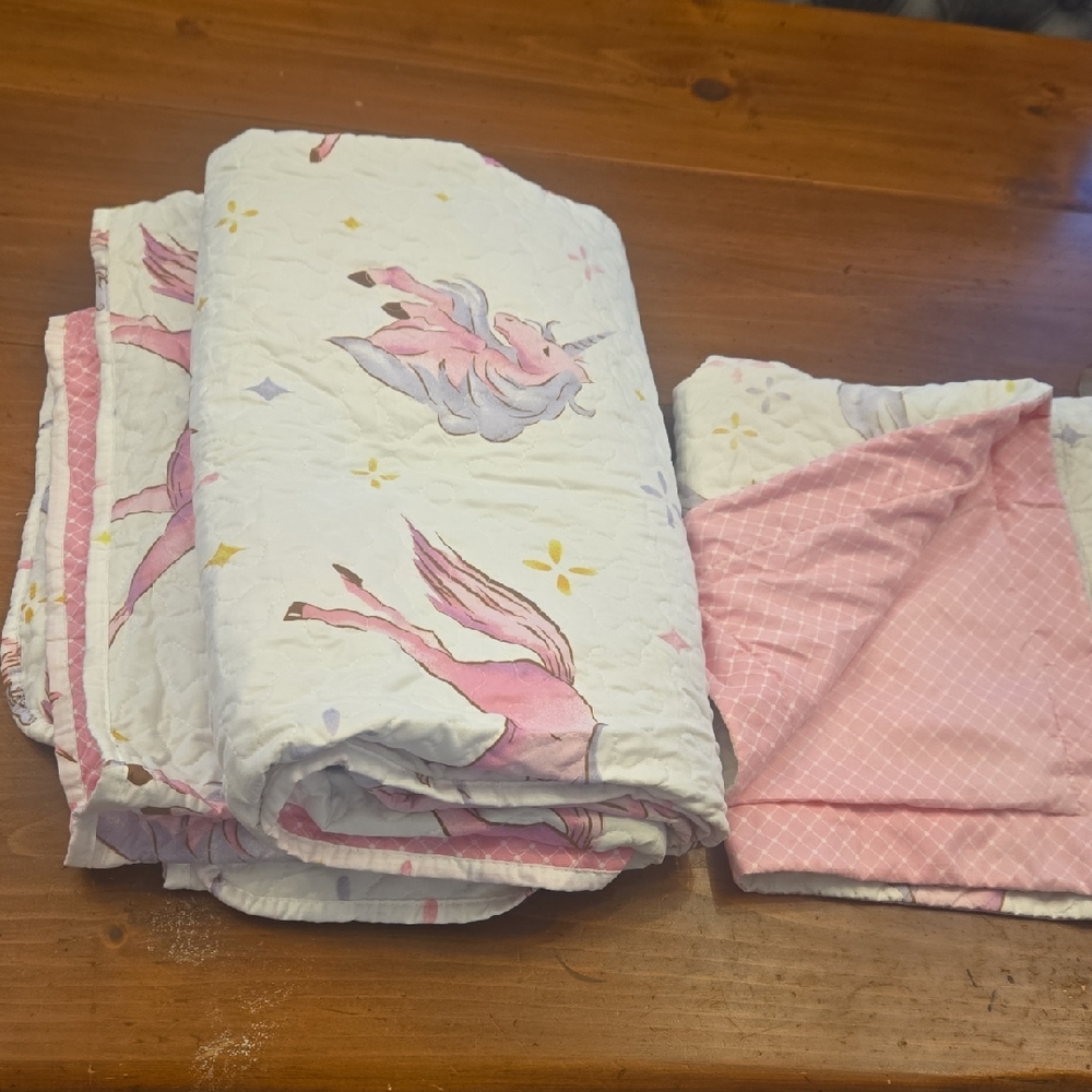 Euc Twin Reversible Unicorn Quilt With Sham +misc Sheets